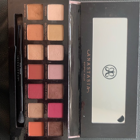 Modern Renaissance Anastasia Eyeshadow Palette - Lightly Used - Picture 6 of 6